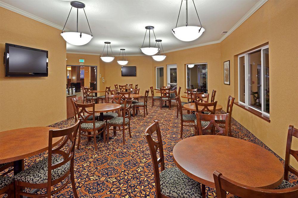 Holiday Inn Express Hotel & Suites Astoria By Ihg Restoran fotoğraf