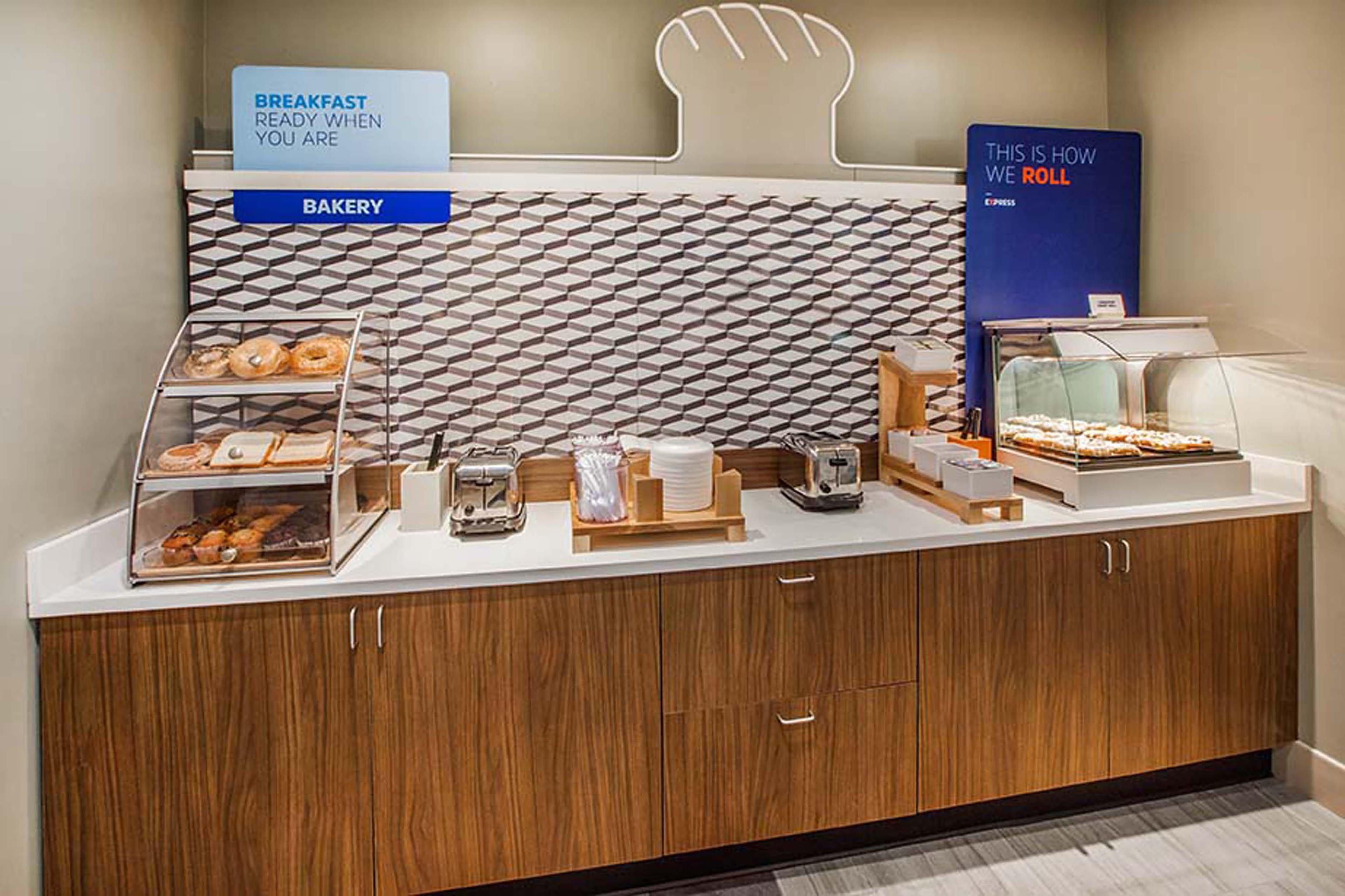 Holiday Inn Express Hotel & Suites Astoria By Ihg Dış mekan fotoğraf