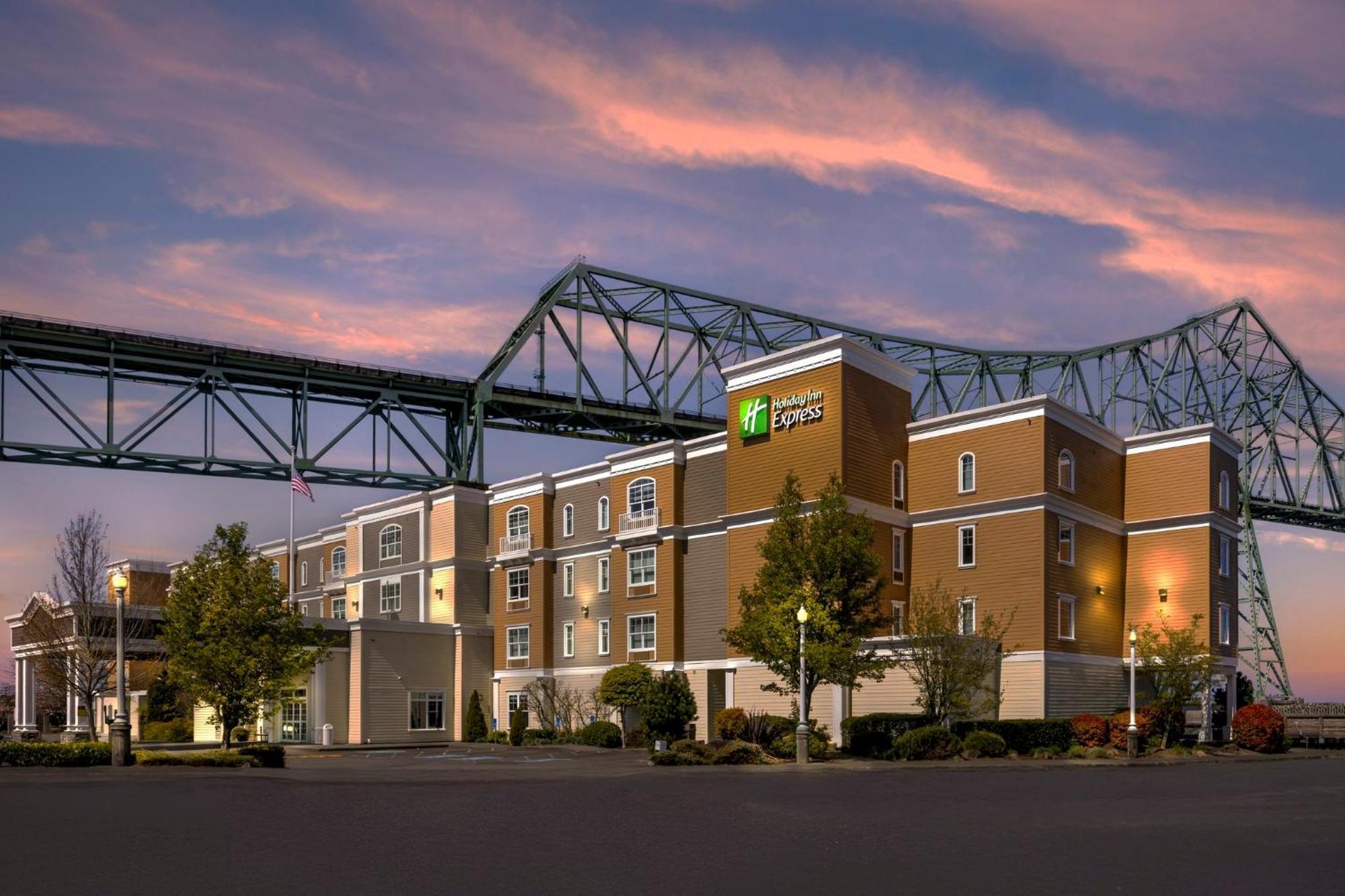 Holiday Inn Express Hotel & Suites Astoria By Ihg Dış mekan fotoğraf