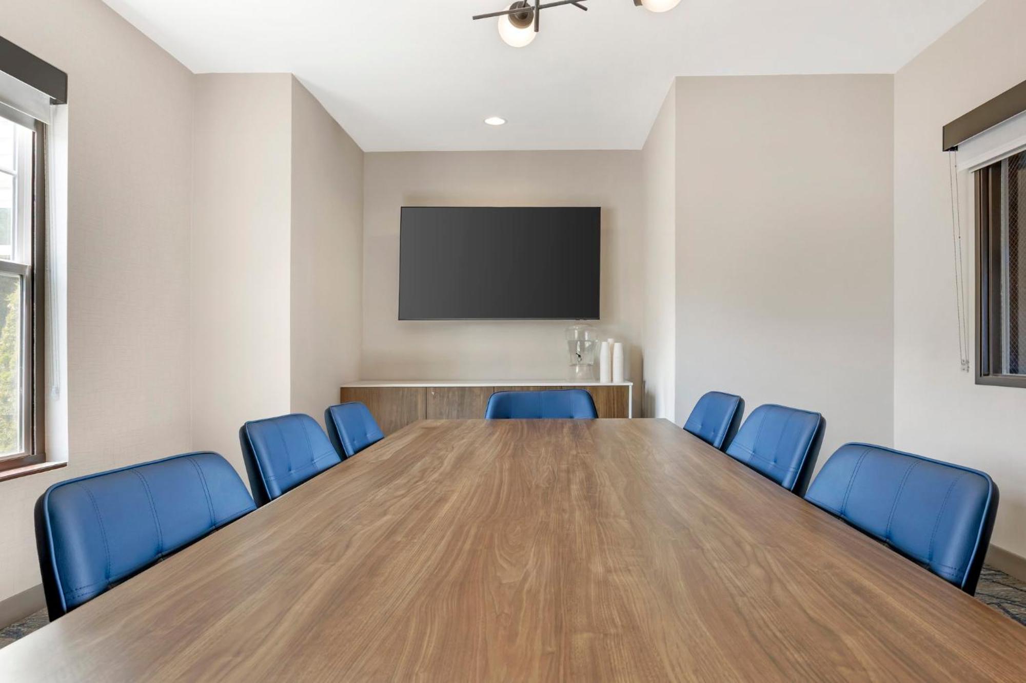 Holiday Inn Express Hotel & Suites Astoria By Ihg Dış mekan fotoğraf