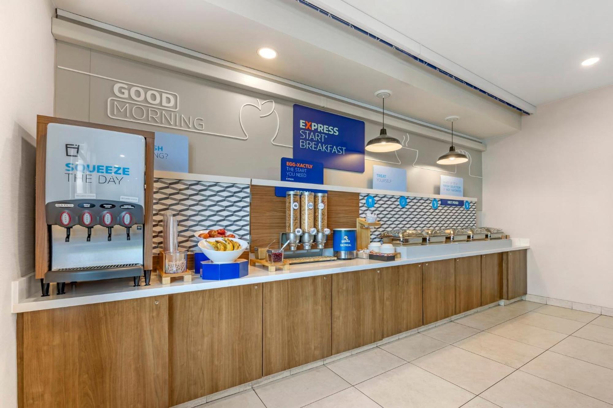 Holiday Inn Express Hotel & Suites Astoria By Ihg Dış mekan fotoğraf