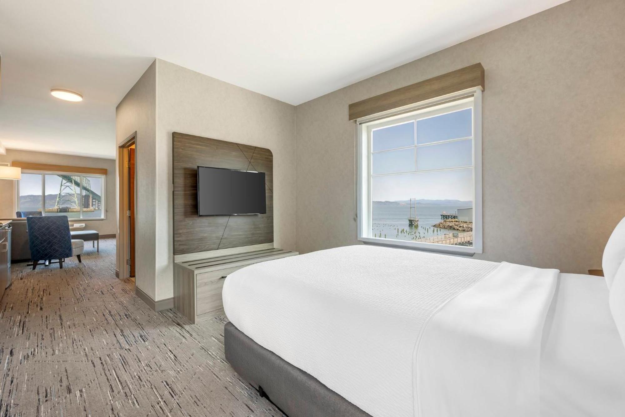 Holiday Inn Express Hotel & Suites Astoria By Ihg Dış mekan fotoğraf