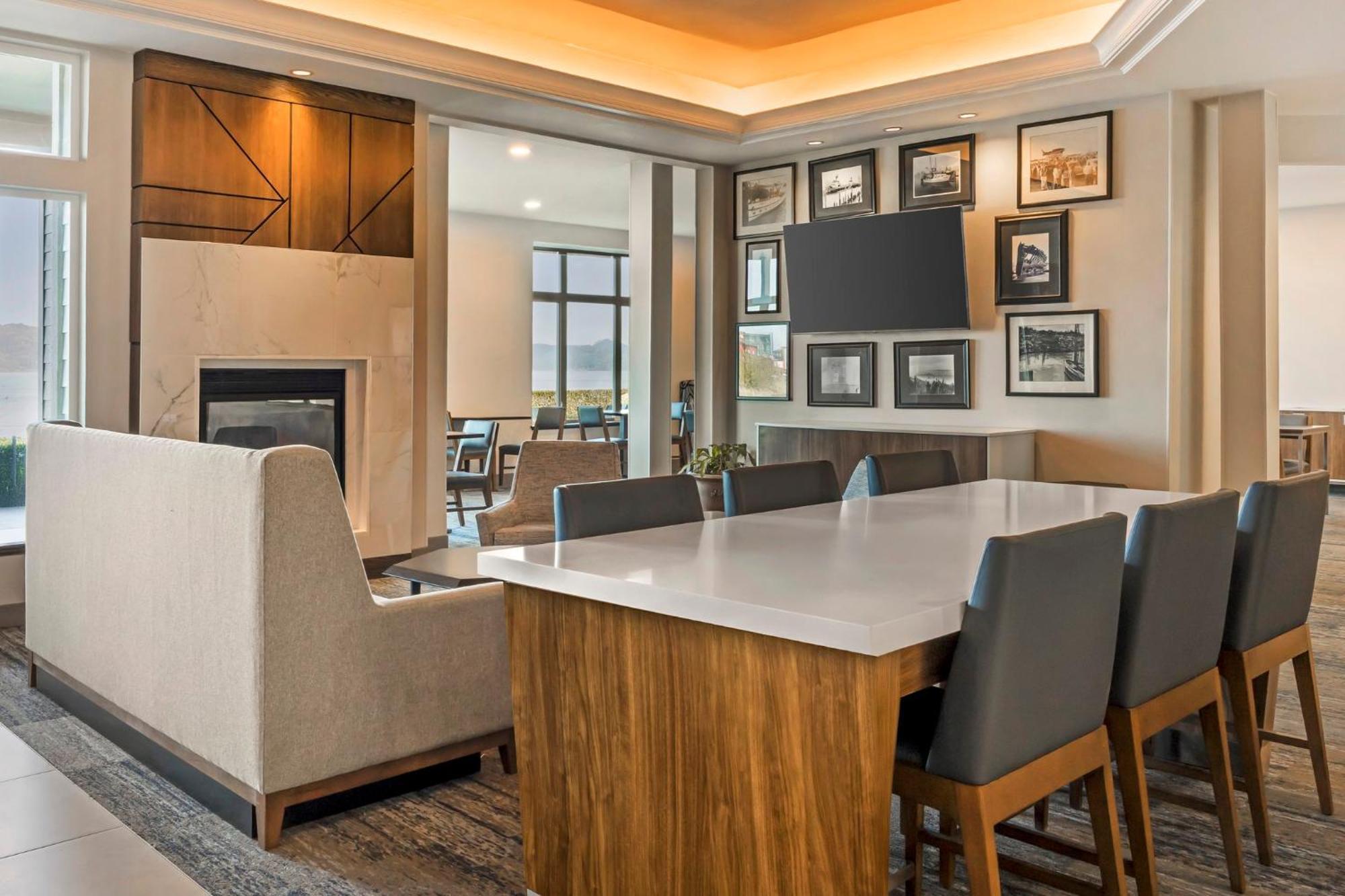 Holiday Inn Express Hotel & Suites Astoria By Ihg Dış mekan fotoğraf